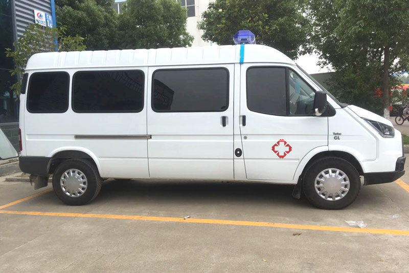 特順長軸柴油救護車